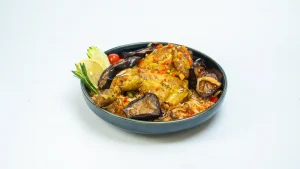 chicken makloubah half مقلوبة دجاج نصف home cooked rice with special species eggplant potato and chicken result