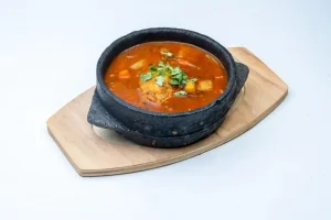 صالونة دجاج chicken salona cooked chicken with special spices and served in claypot with bread result